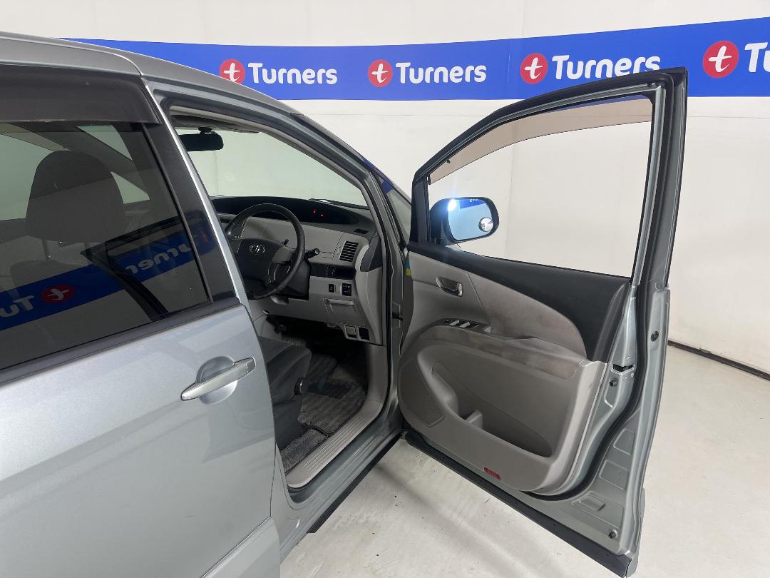 Photo '15' of Toyota Estima