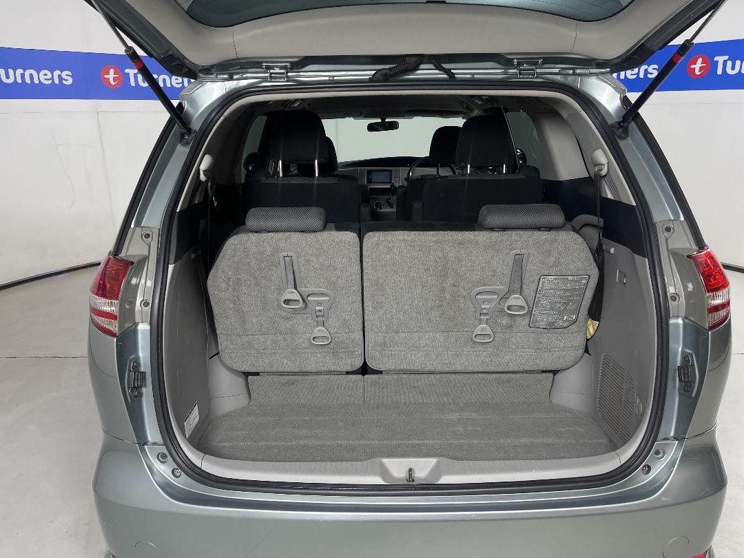 Photo '14' of Toyota Estima