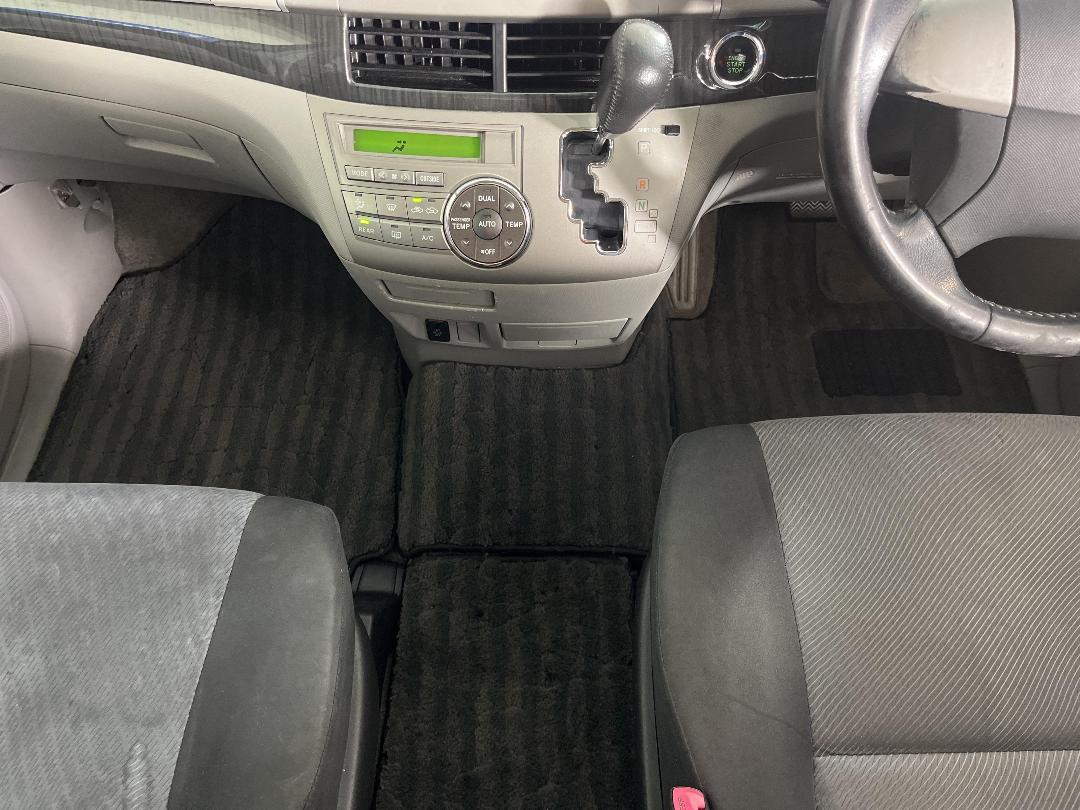 Photo '22' of Toyota Estima