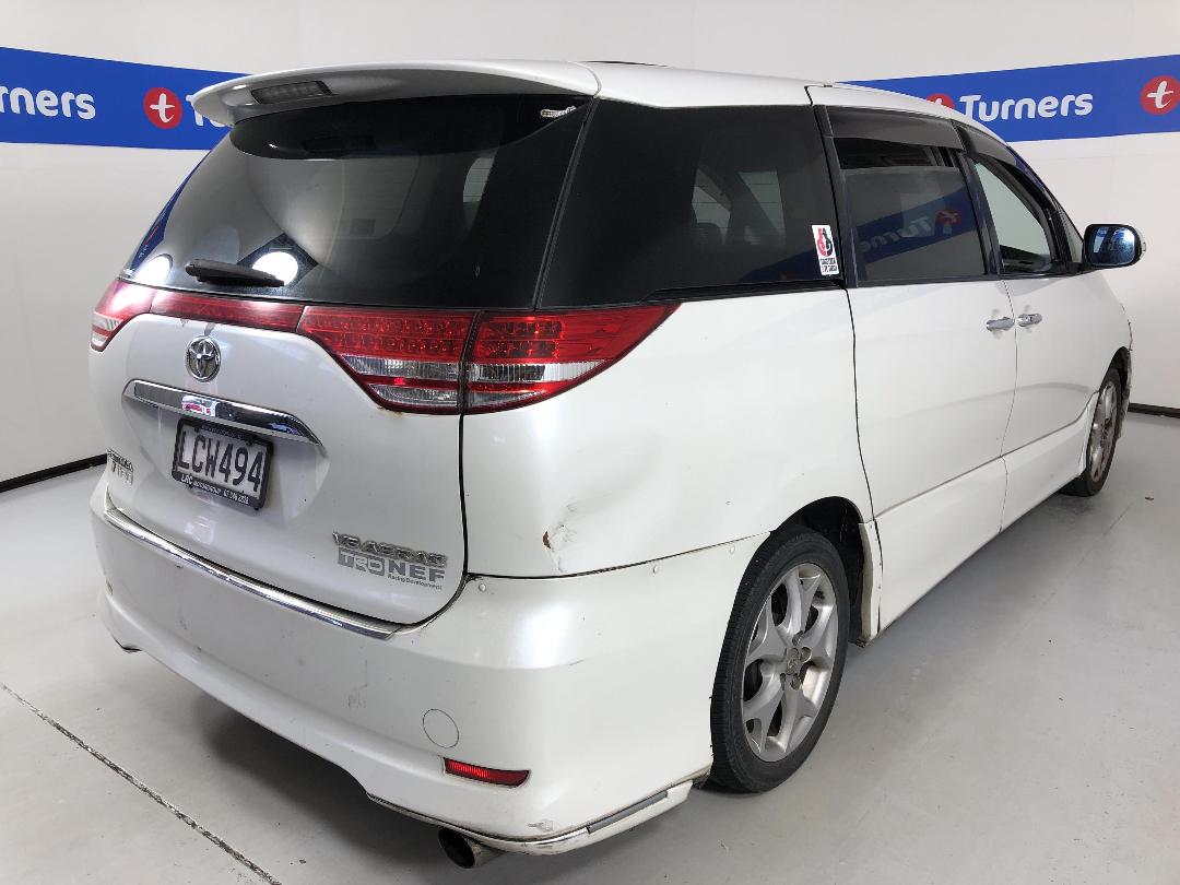 Photo '7' of Toyota Estima V6 Aeras