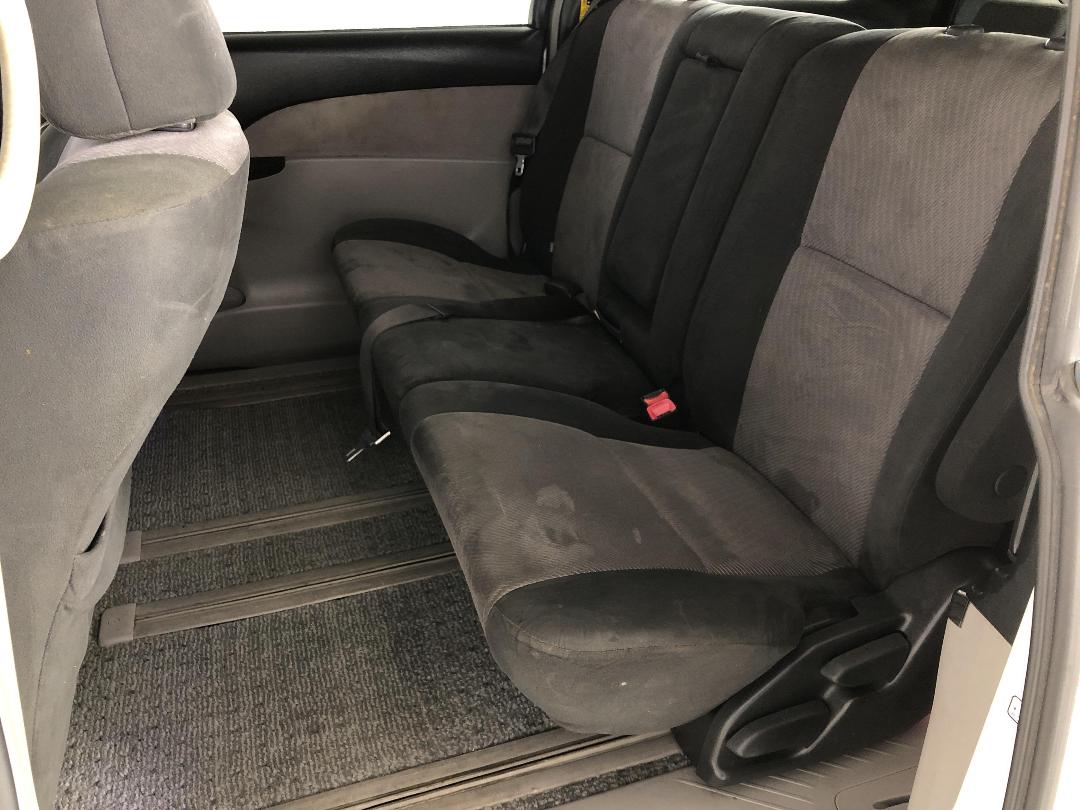 Photo '18' of Toyota Estima V6 Aeras