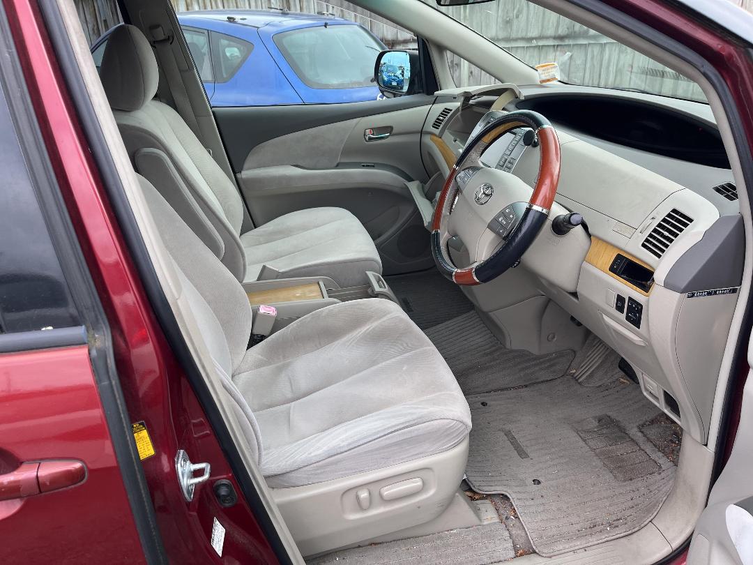 Photo '14' of Toyota Estima