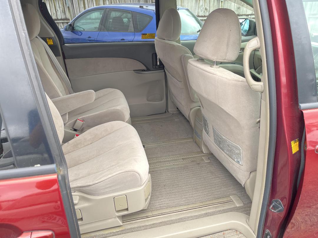 Photo '17' of Toyota Estima