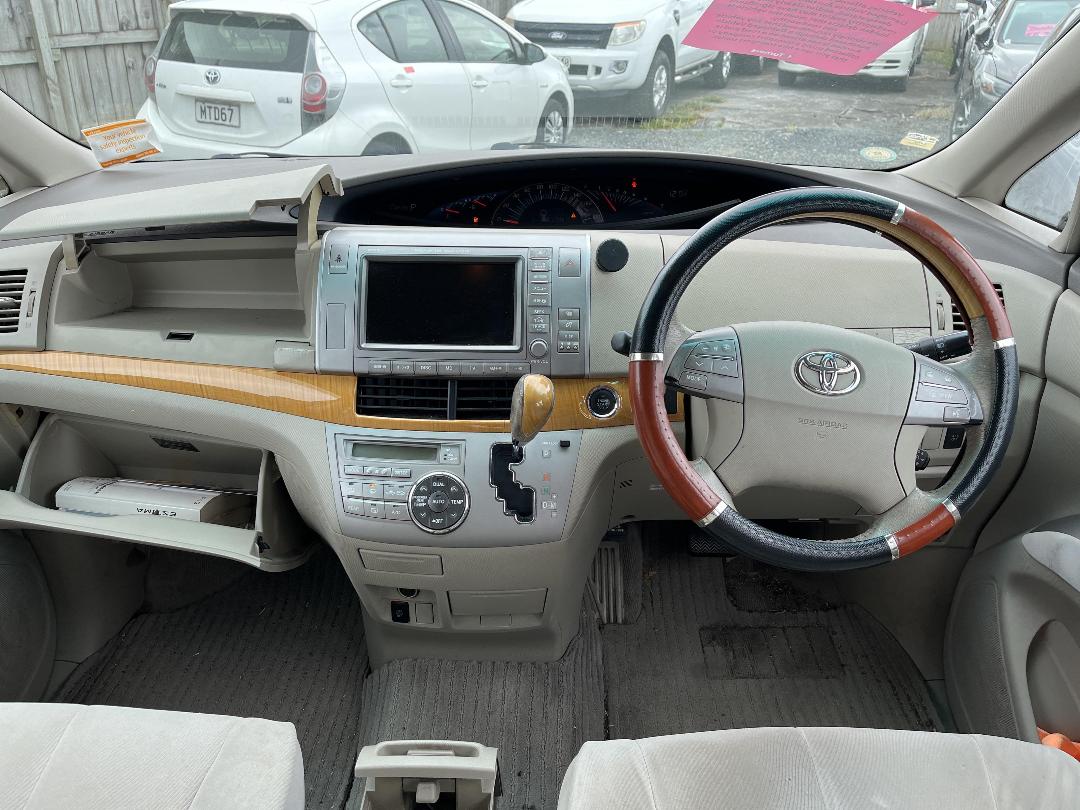 Photo '15' of Toyota Estima