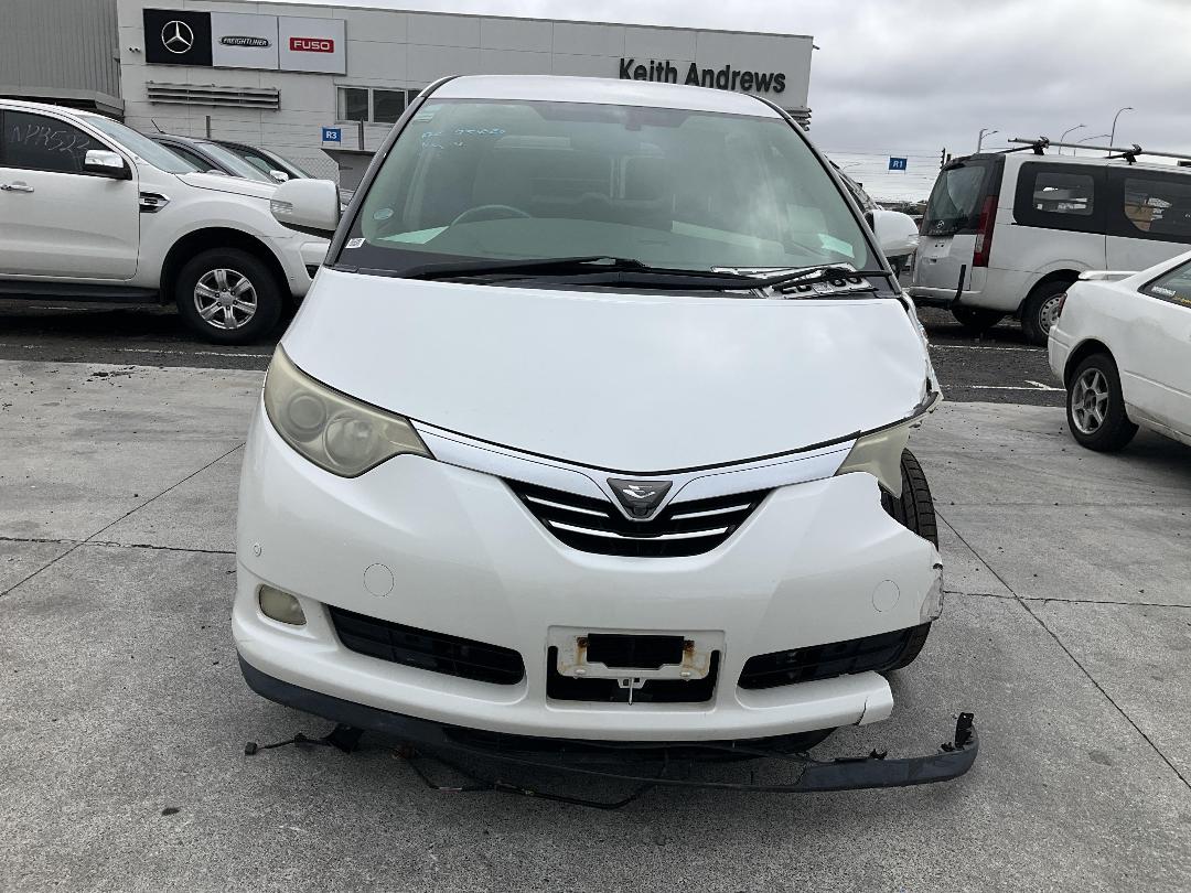 Photo '2' of Toyota Estima Hybrid