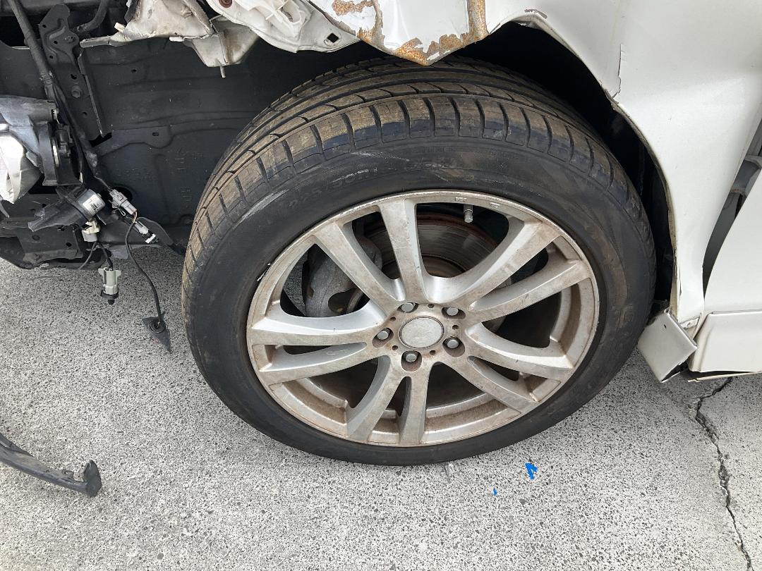 Photo '8' of Toyota Estima Hybrid