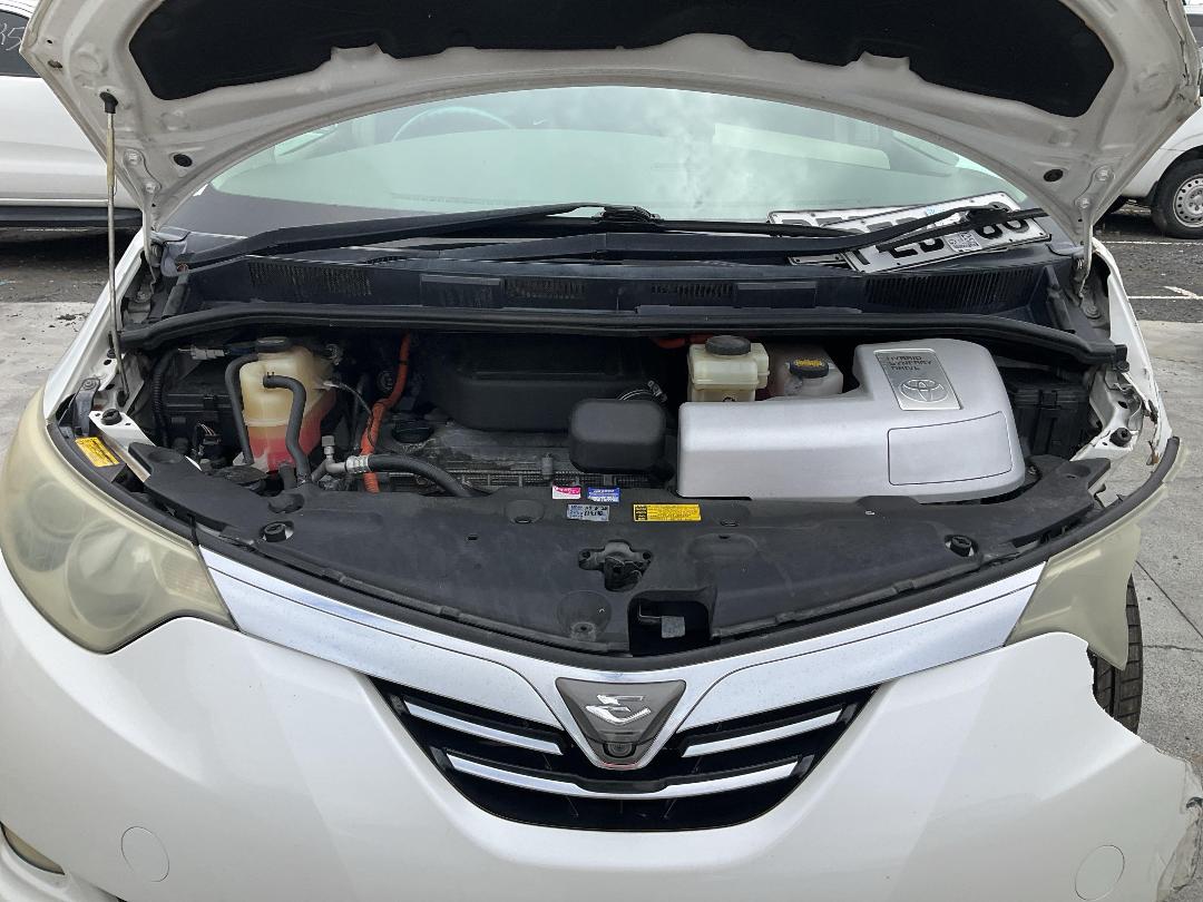 Photo '23' of Toyota Estima Hybrid