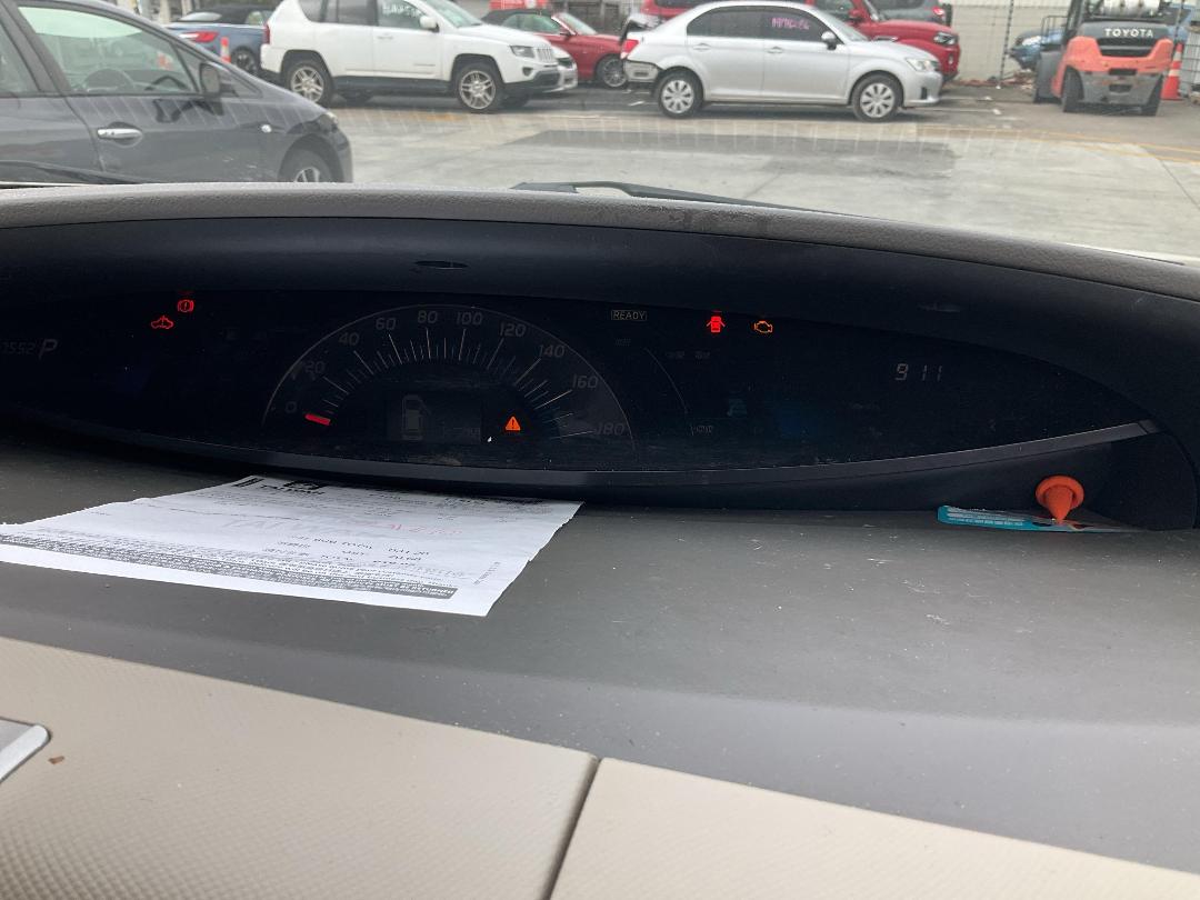 Photo '21' of Toyota Estima Hybrid