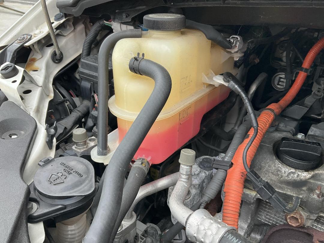 Photo '24' of Toyota Estima Hybrid