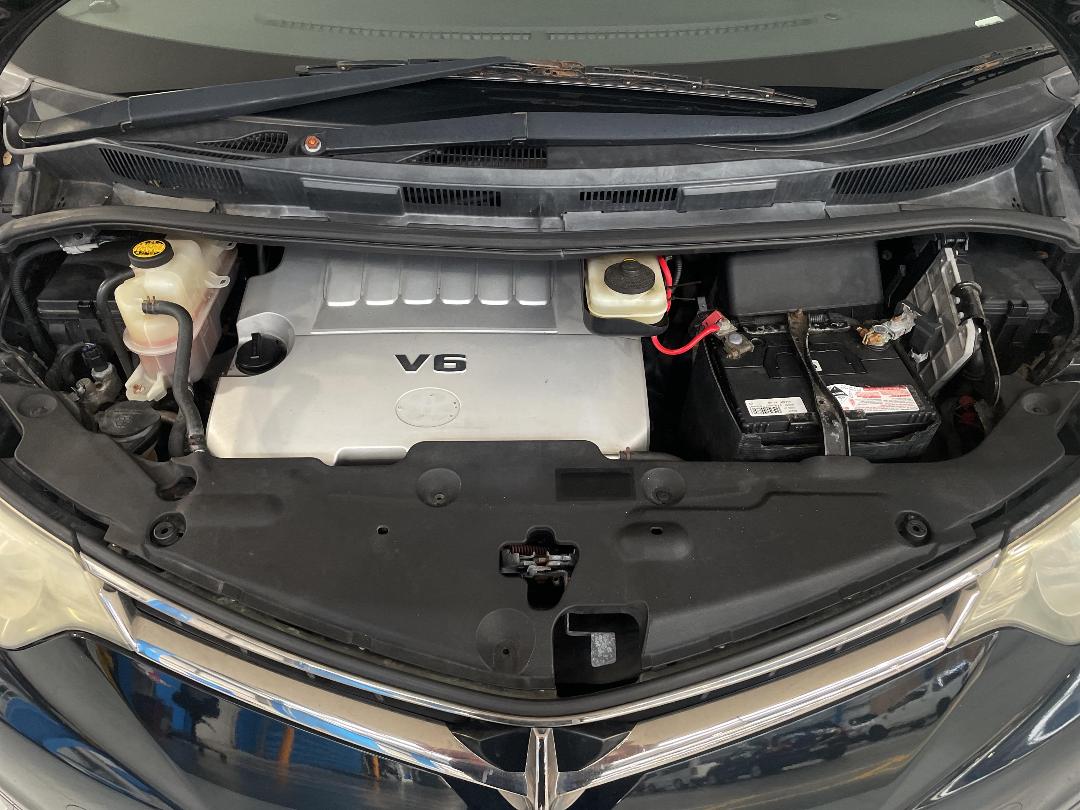 Photo '13' of Toyota Estima Photo '13' of Toyota Estima