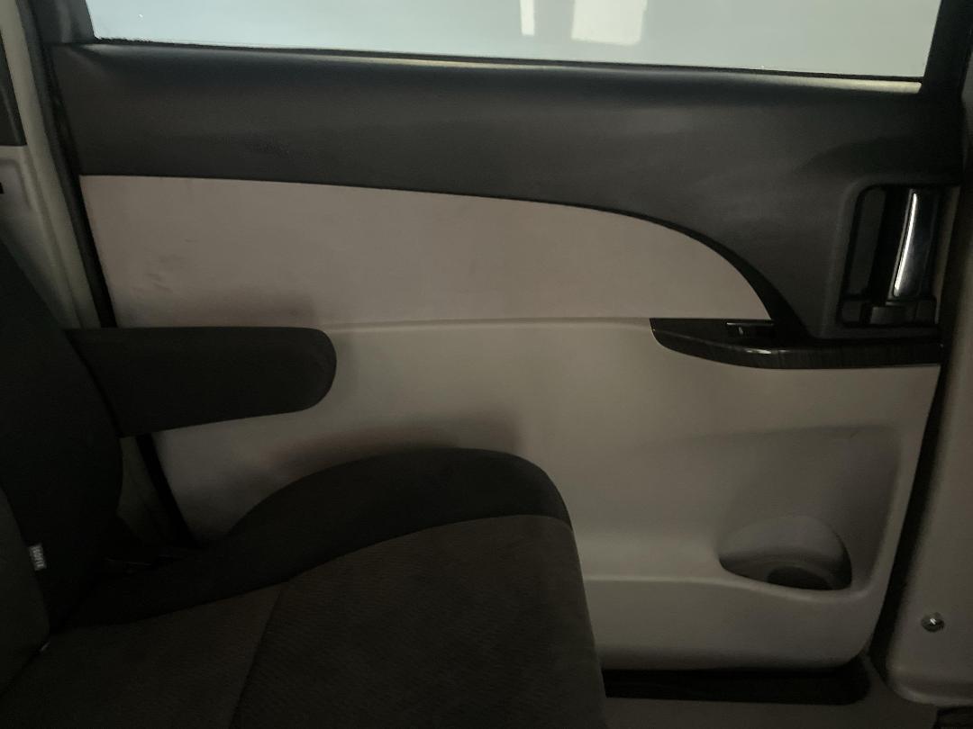 Photo '19' of Toyota Estima Photo '19' of Toyota Estima