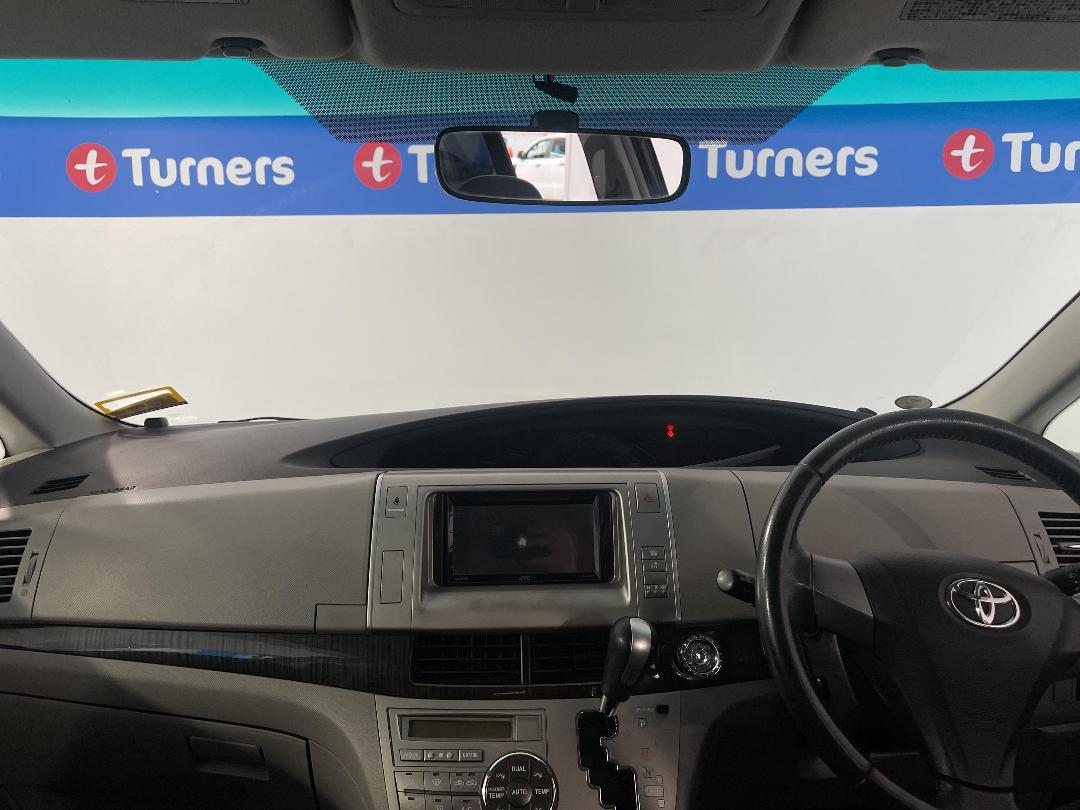 Photo '17' of Toyota Estima Photo '17' of Toyota Estima