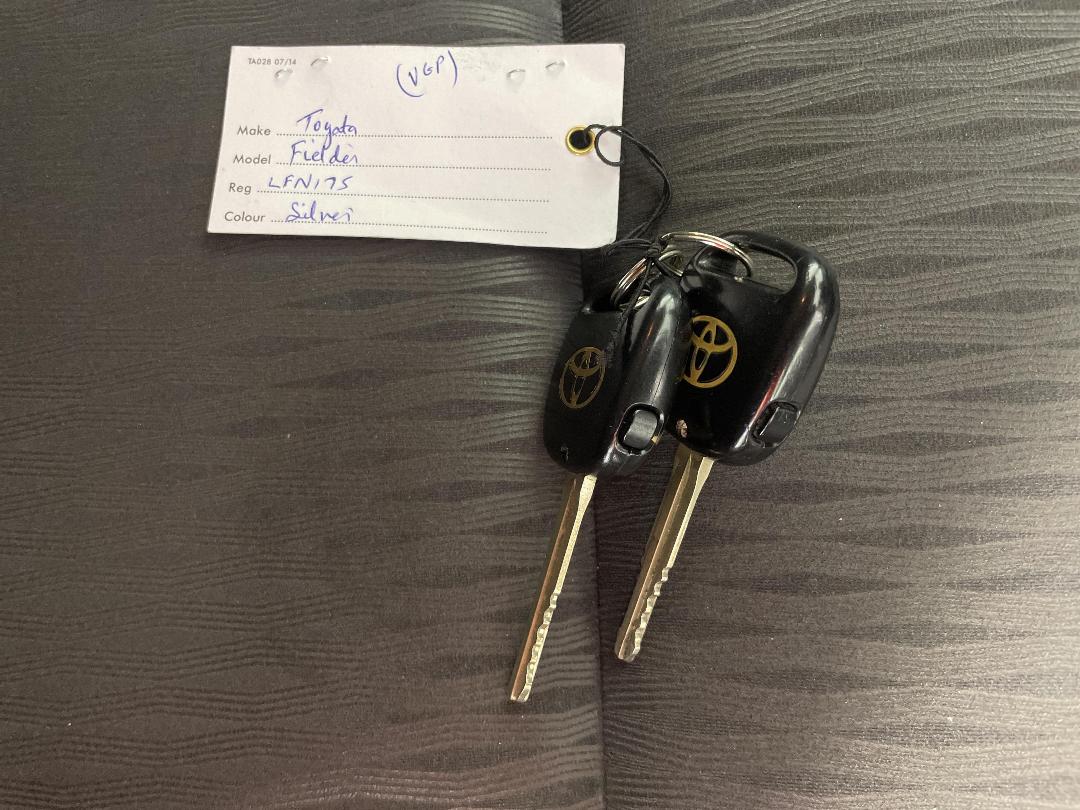 Photo '22' of Toyota Fielder