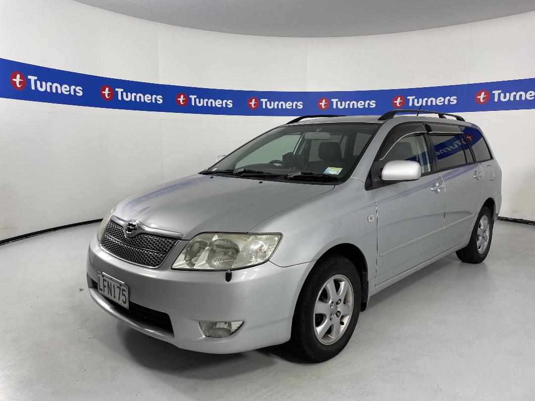 Photo '4' of Toyota Fielder