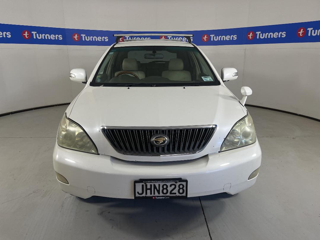 Photo '2' of Toyota Harrier