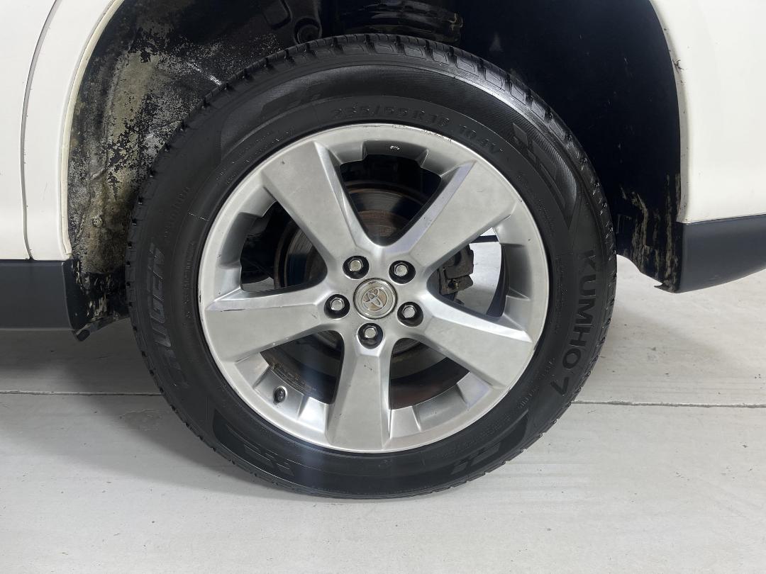 Photo '11' of Toyota Harrier