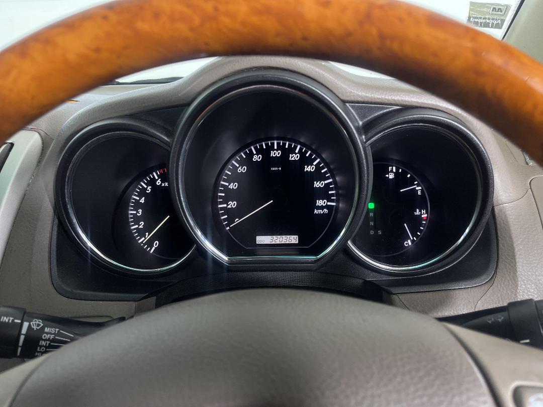 Photo '21' of Toyota Harrier