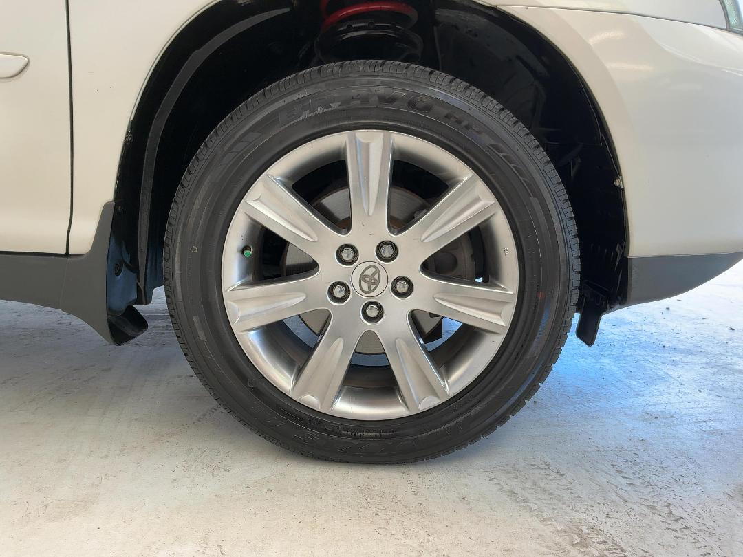 Photo '9' of Toyota Harrier