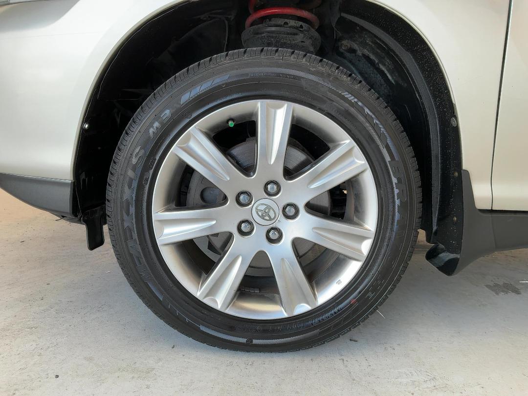 Photo '10' of Toyota Harrier