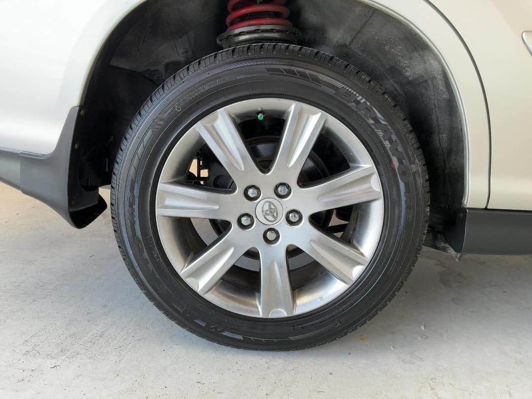 Photo '12' of Toyota Harrier