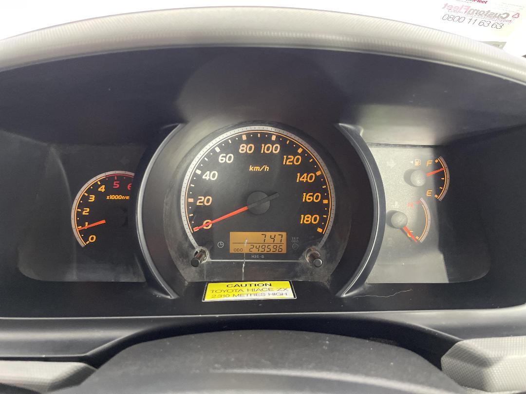 Photo '20' of Toyota Hiace Photo '20' of Toyota Hiace