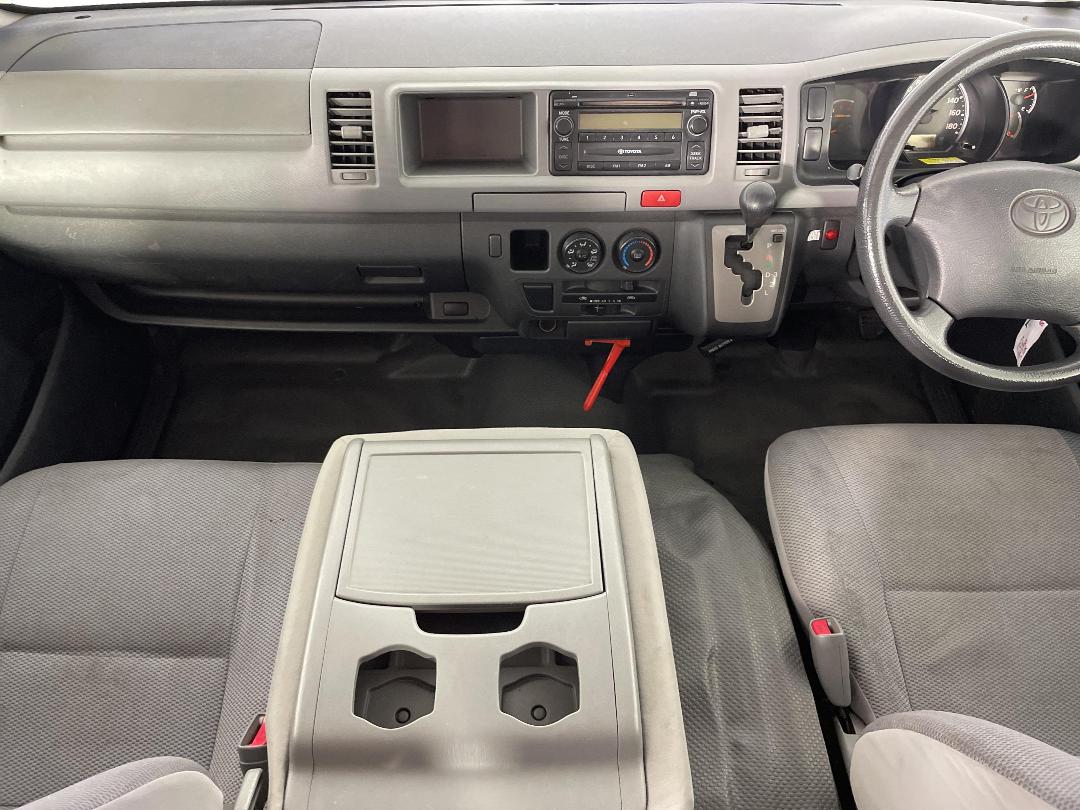 Photo '18' of Toyota Hiace Photo '18' of Toyota Hiace