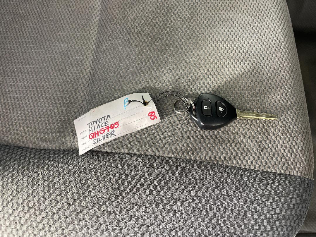 Photo '21' of Toyota Hiace Photo '21' of Toyota Hiace