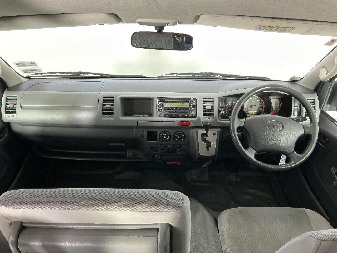 Photo '17' of Toyota Hiace