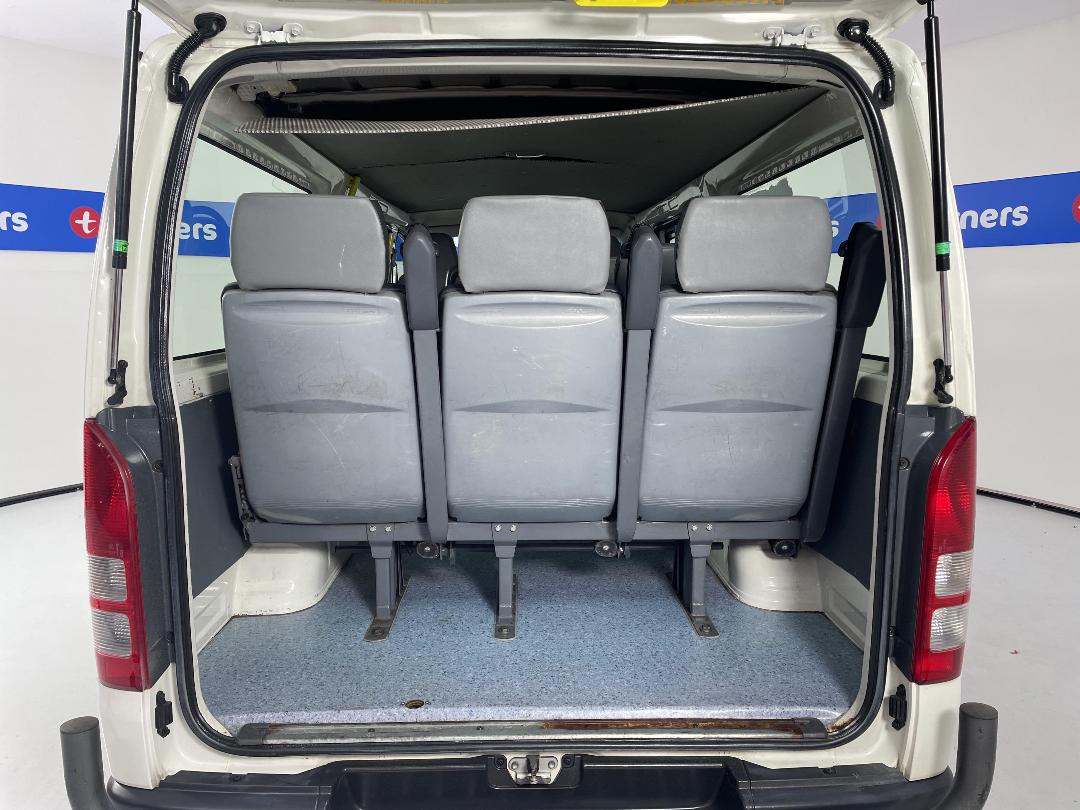 Photo '14' of Toyota Hiace Photo '14' of Toyota Hiace