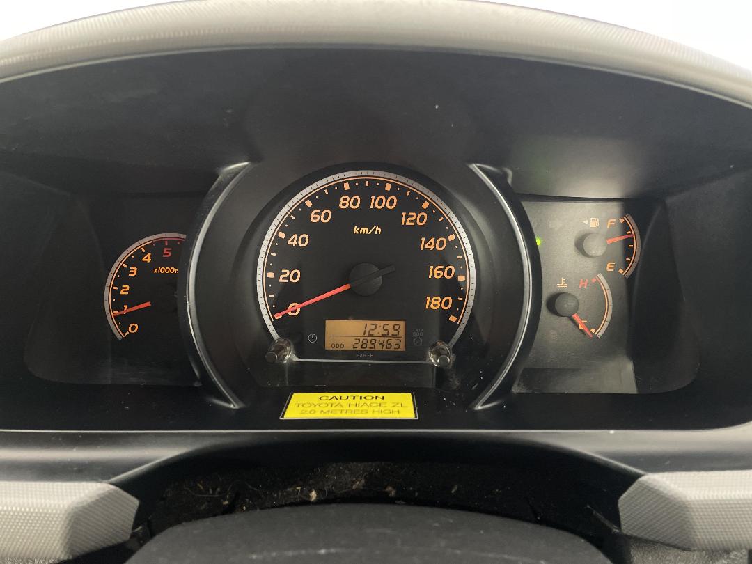 Photo '20' of Toyota Hiace Photo '20' of Toyota Hiace