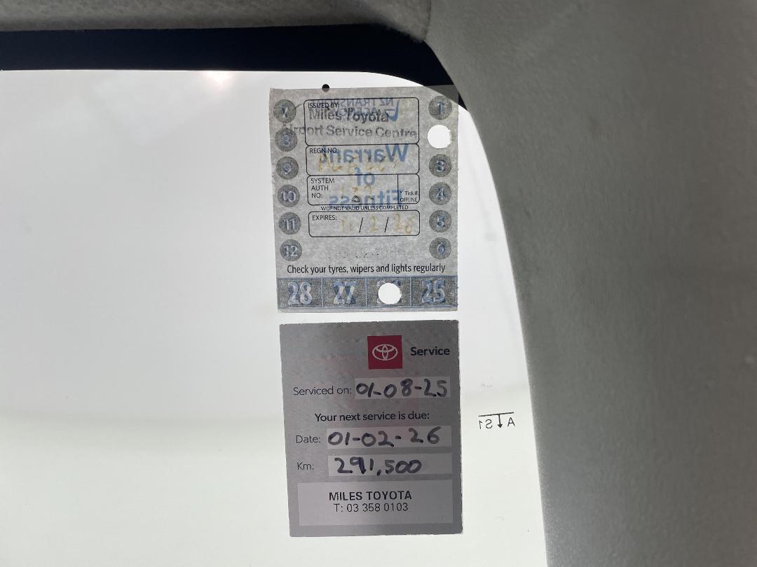 Photo '22' of Toyota Hiace Photo '22' of Toyota Hiace