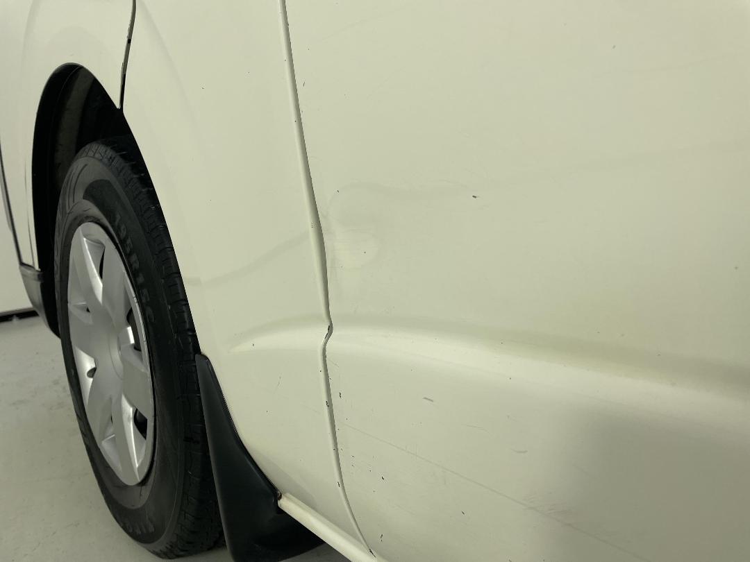 Photo '25' of Toyota Hiace Photo '25' of Toyota Hiace