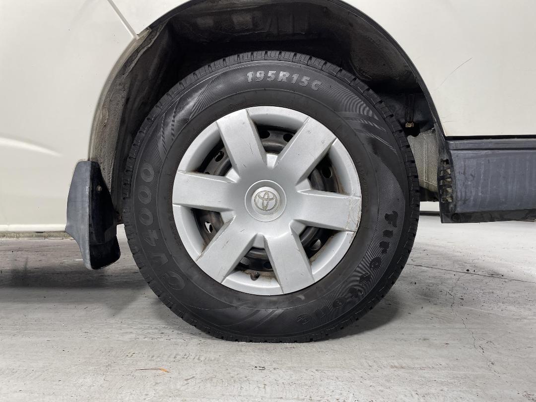 Photo '9' of Toyota Hiace Photo '9' of Toyota Hiace