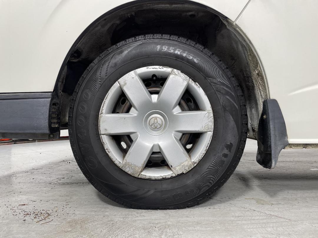 Photo '10' of Toyota Hiace Photo '10' of Toyota Hiace