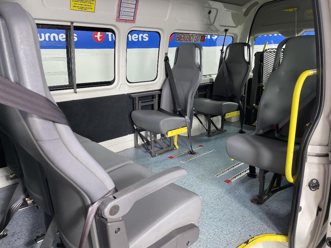 Photo '19' of Toyota Hiace Photo '19' of Toyota Hiace