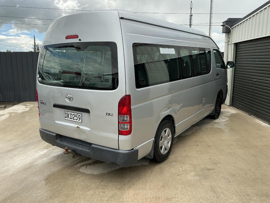 Photo '7' of Toyota Hiace