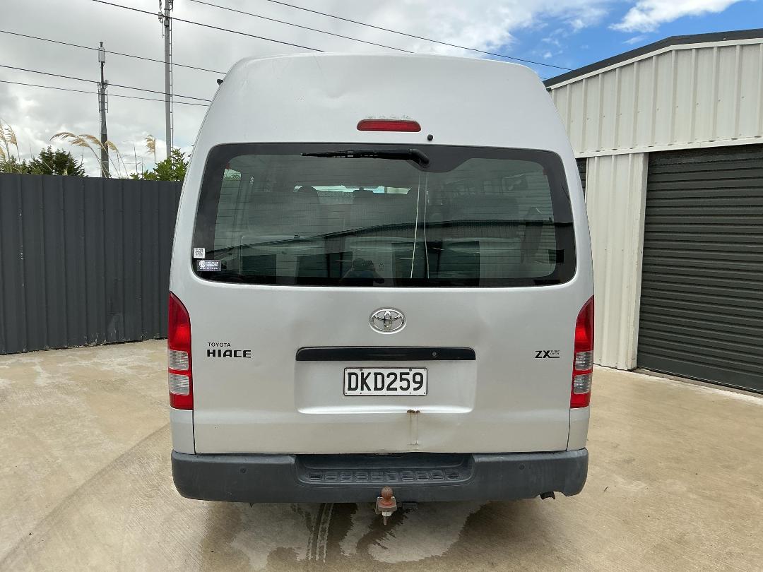 Photo '6' of Toyota Hiace