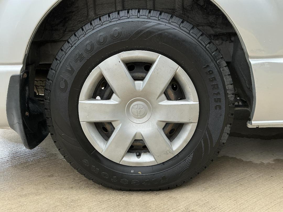 Photo '12' of Toyota Hiace