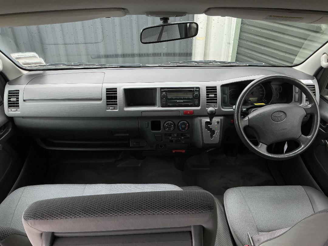 Photo '17' of Toyota Hiace