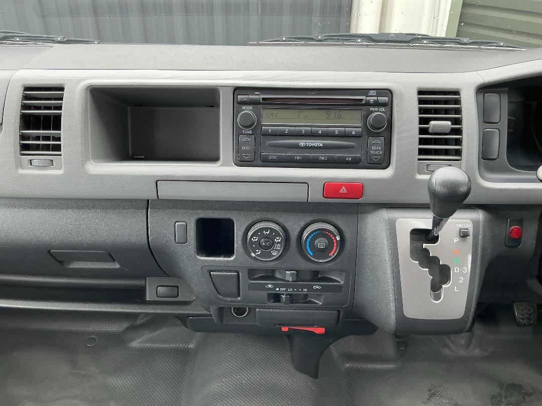 Photo '18' of Toyota Hiace