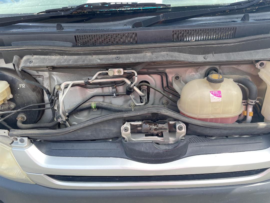 Photo '14' of Toyota Hiace Regius ACE