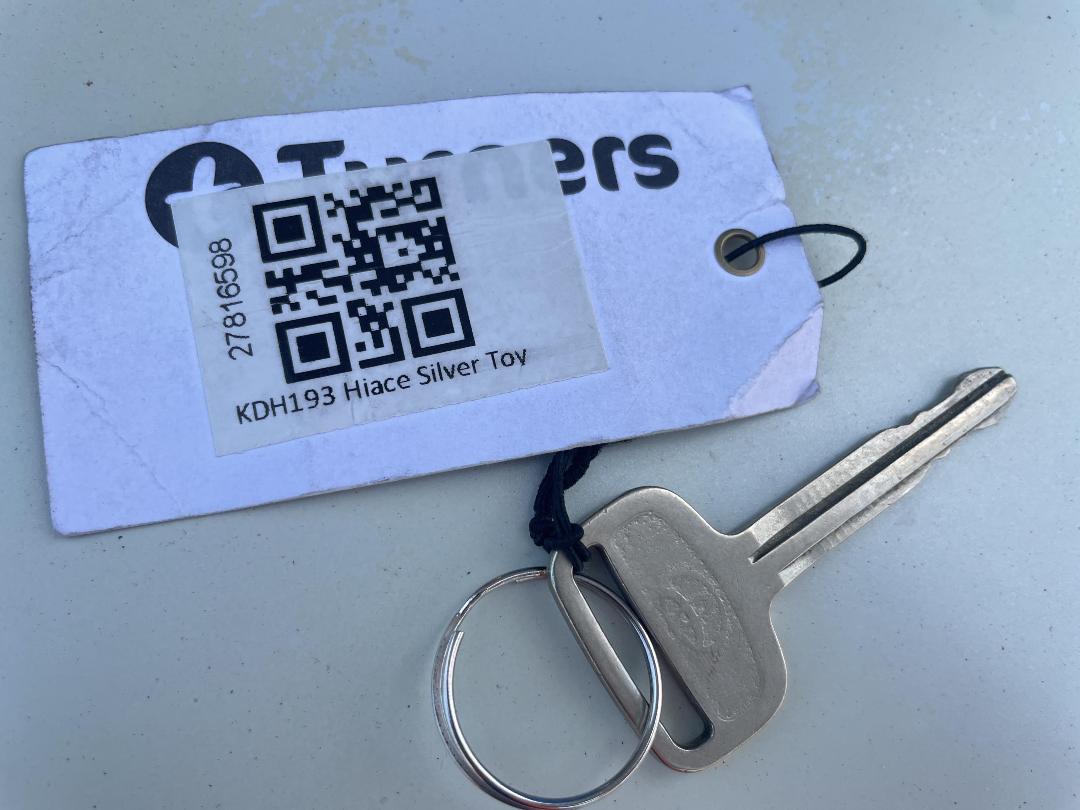 Photo '16' of Toyota Hiace Regius ACE