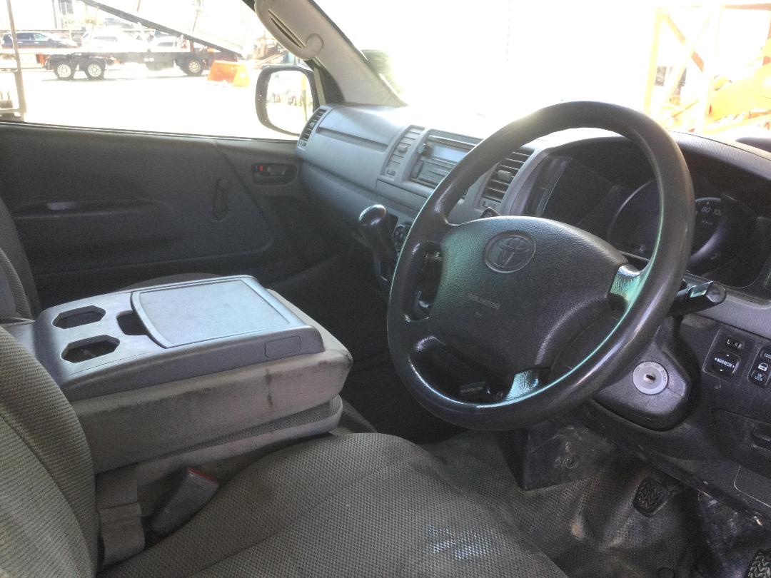 Photo '13' of Toyota Hiace Tdzl