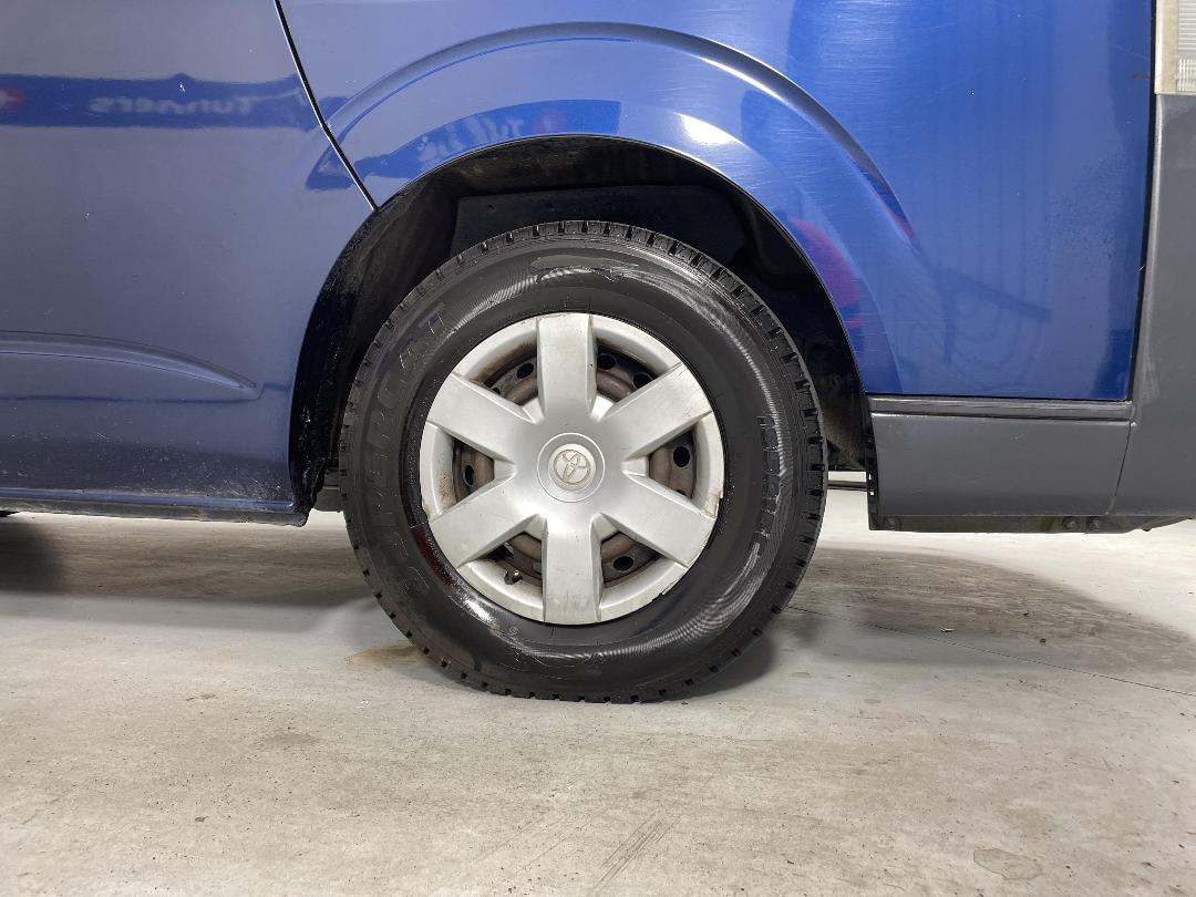 Photo '9' of Toyota Hiace