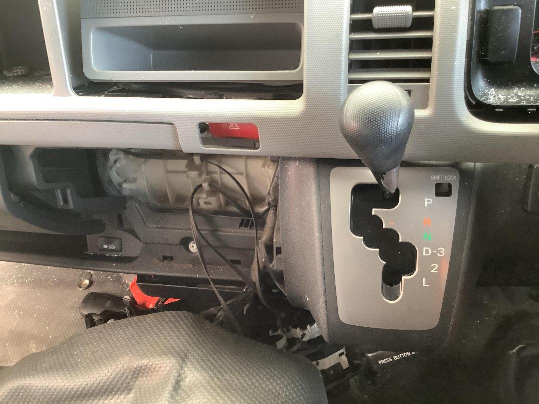 Photo '15' of Toyota Hiace Photo '15' of Toyota Hiace