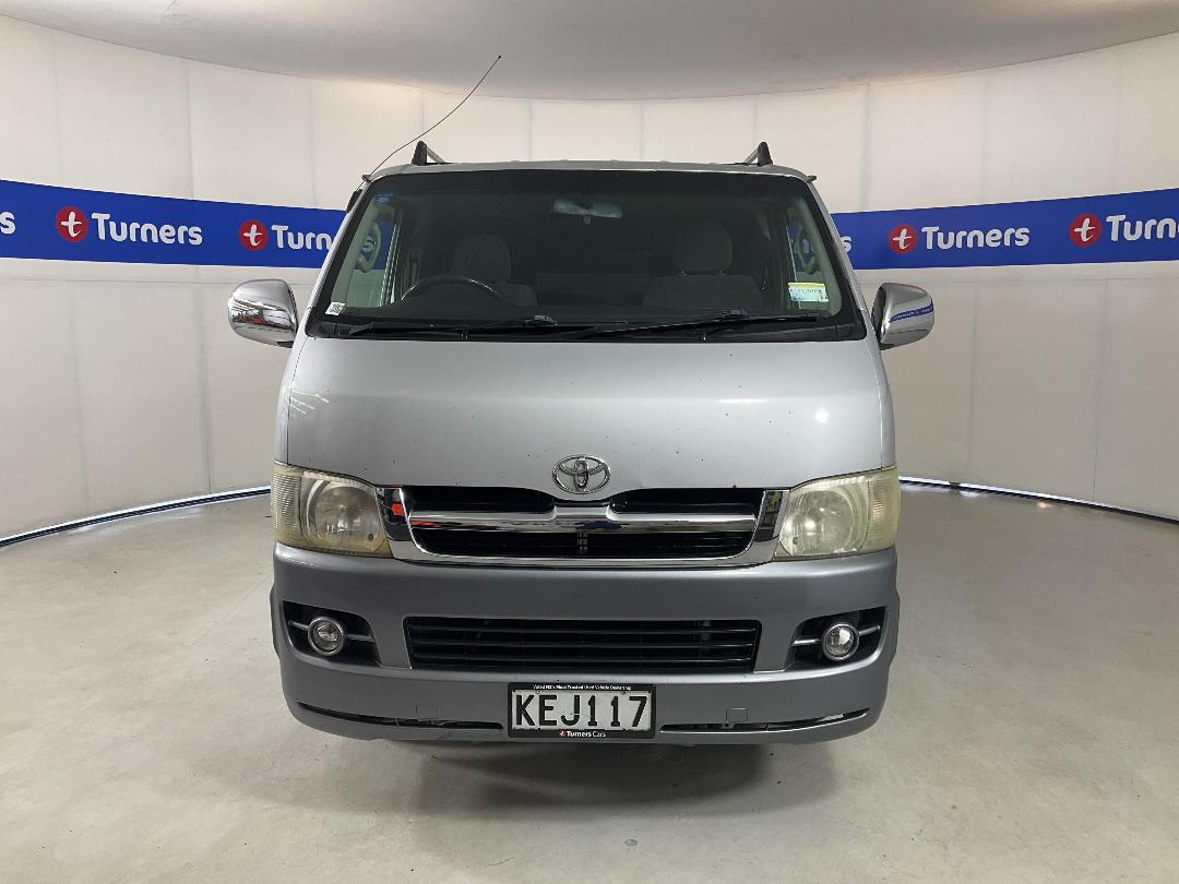 Photo '2' of Toyota Hiace