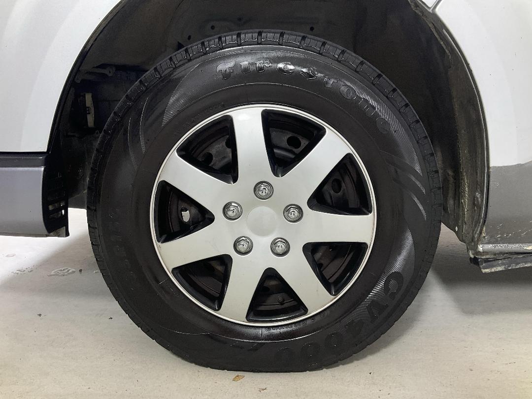 Photo '10' of Toyota Hiace