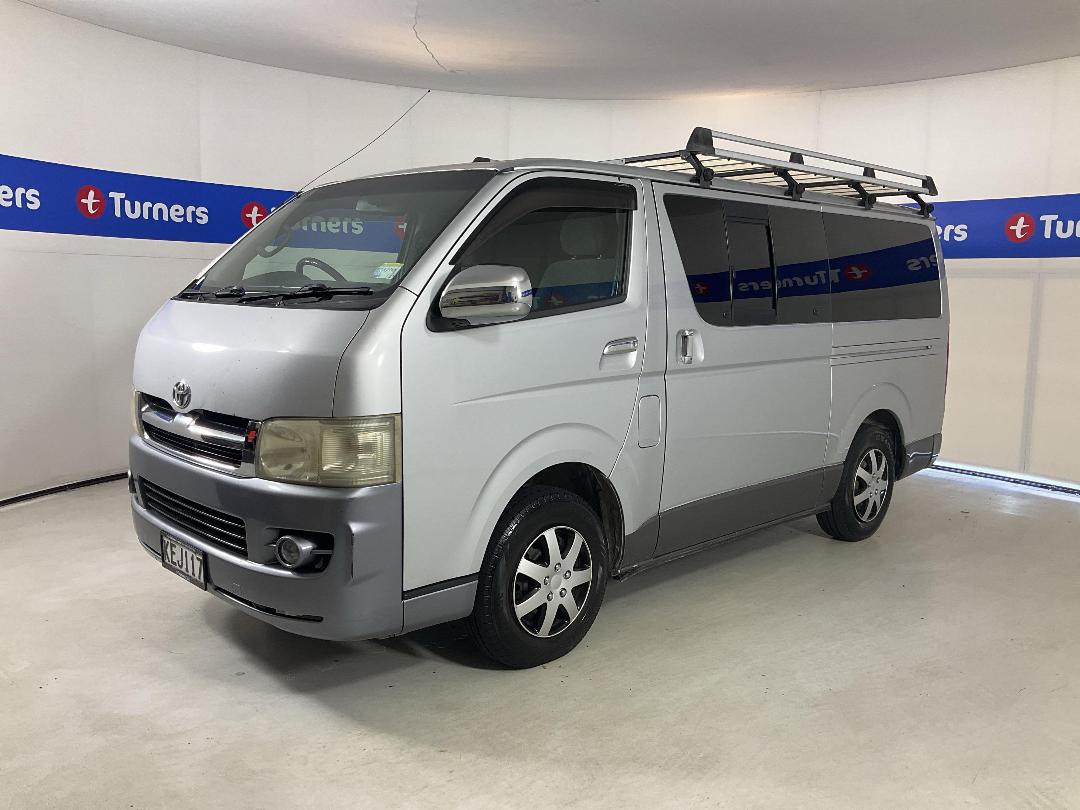 Photo '4' of Toyota Hiace