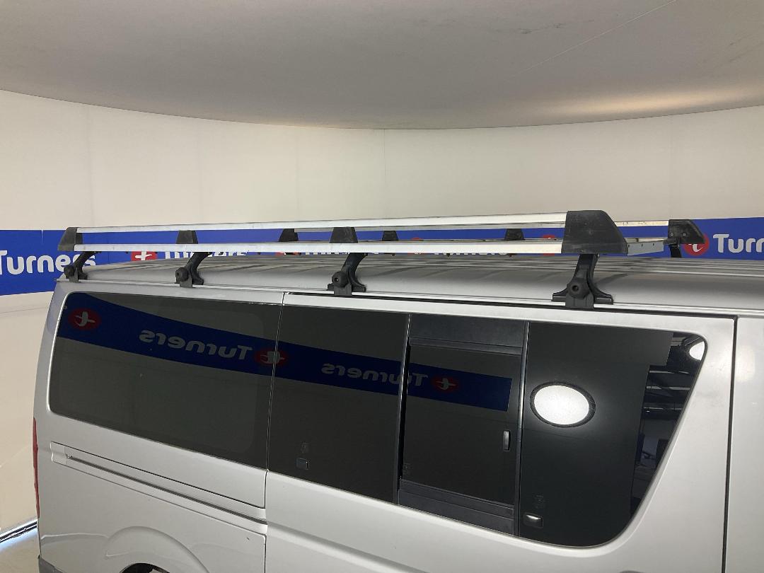 Photo '28' of Toyota Hiace