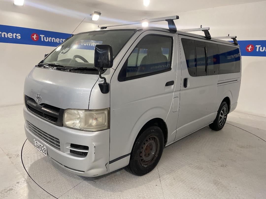 Photo '4' of Toyota Hiace